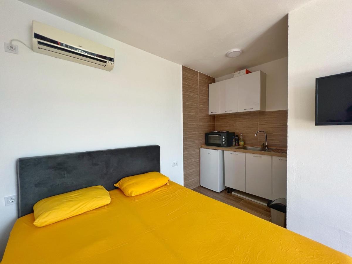 Jg Studio Apartment Vranjina Eksteriør billede