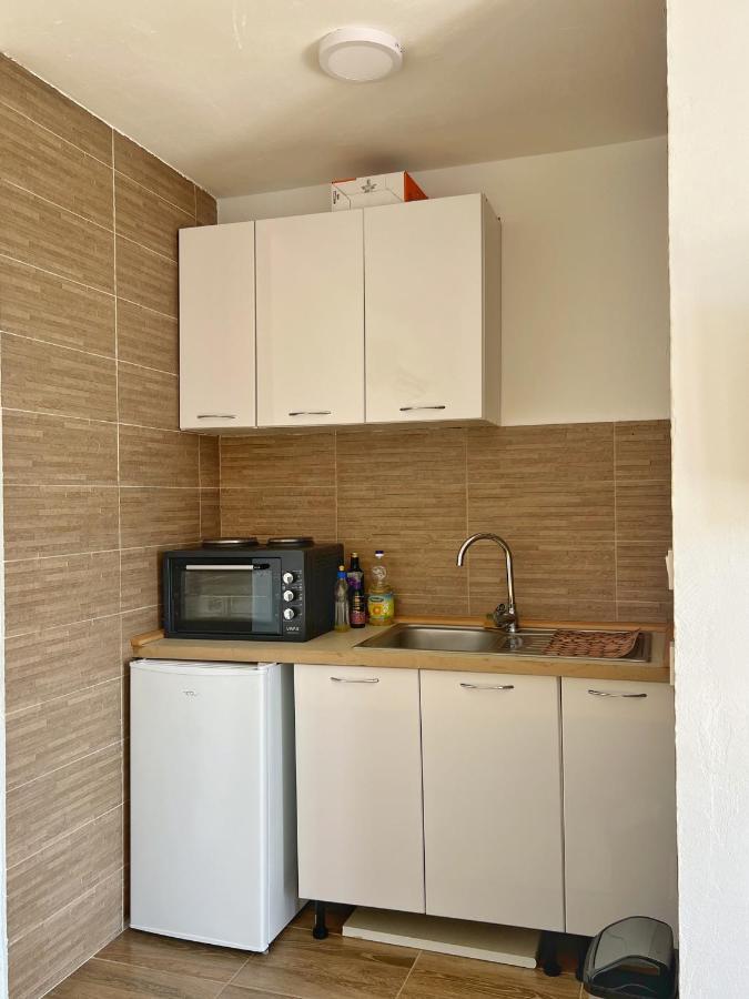 Jg Studio Apartment Vranjina Eksteriør billede