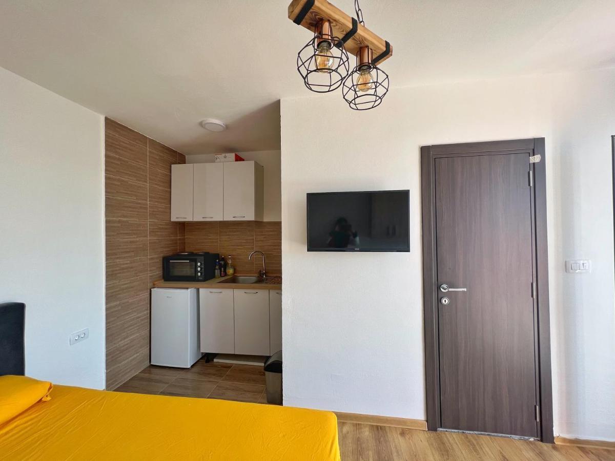 Jg Studio Apartment Vranjina Eksteriør billede